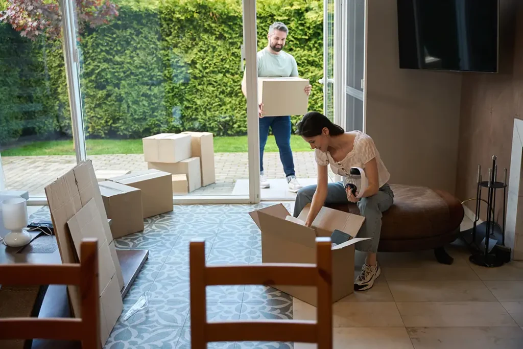 Reliable house removals in Hampshire by Moving Forward Removals. Professional, affordable, and stress-free moving services across Winchester, Basingstoke, and beyond.
